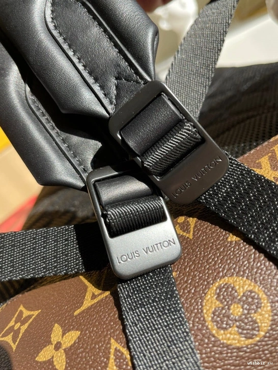 WIS LOUIS DEAN BACKPACK VUITTON 0724